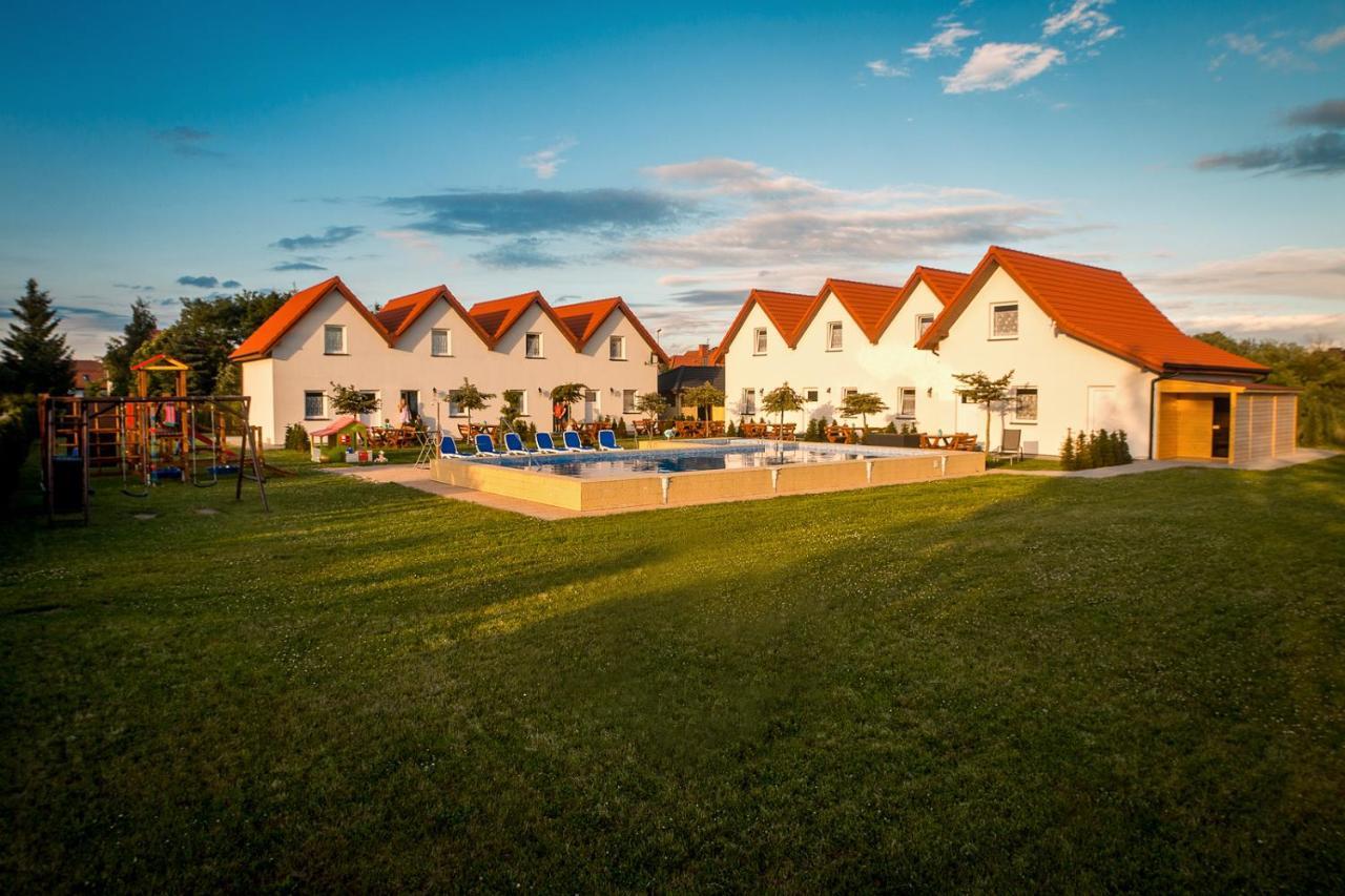 Aqua Fun Domki z Basenem Ujście-Darłowskie Esterno foto