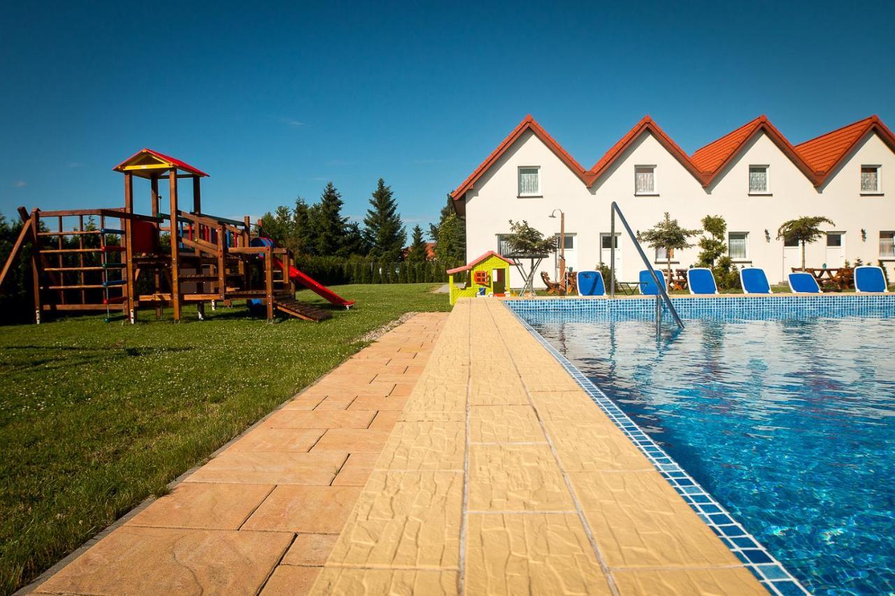 Aqua Fun Domki z Basenem Ujście-Darłowskie Esterno foto